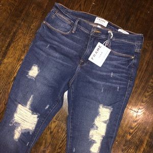 NWT FRAME Ripper Jeans